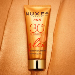 Sun Fluido Glow Viso SPF30...